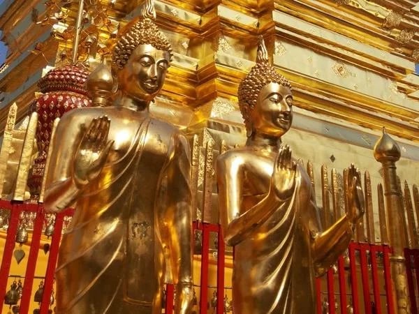Wat Prathat Doi Suthep, Hmong hill tribe village & Phuping Palace