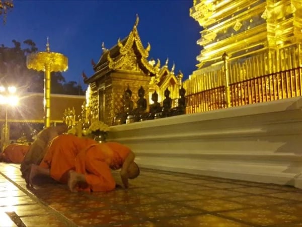 Visit Wat Prathat Doi Suthep Temple, Hmong Hill Tribe Village and Phuping Palace