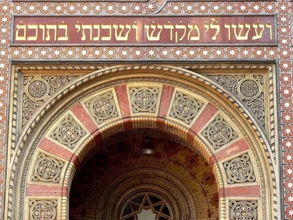 Budapest Jewish Heritage Tour on foot