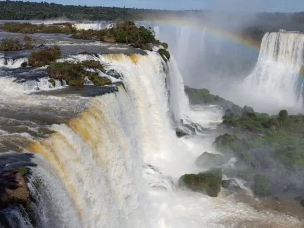 Iguassu Falls Brazilian Side include Transfer in and out Igu Airport (BRAZIL).