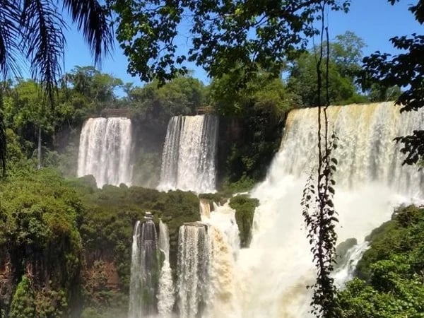 Both sides of the Iguazu Falls in a day