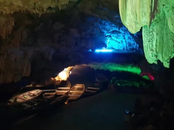 Thien Ha (Galaxy) cave - Thung Nang sampan Full Day Trip with biking