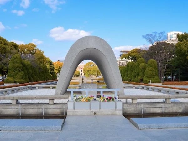 Hiroshima best spots half day tour