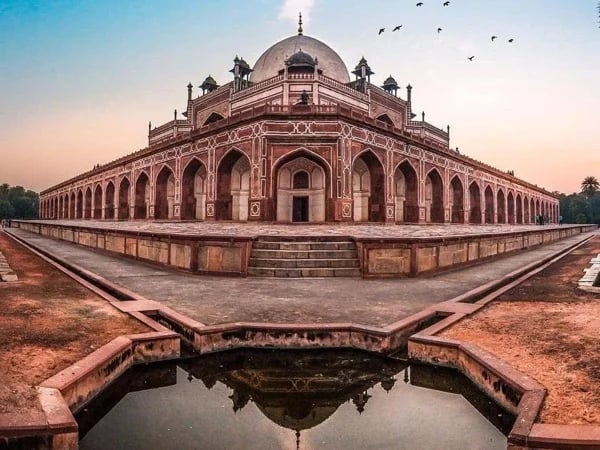 Private Old and New Delhi Guided City Tour