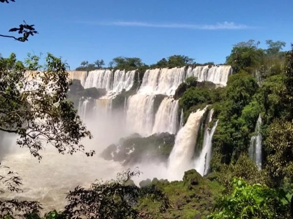 Full day tour to Iguazu Falls in Argentina