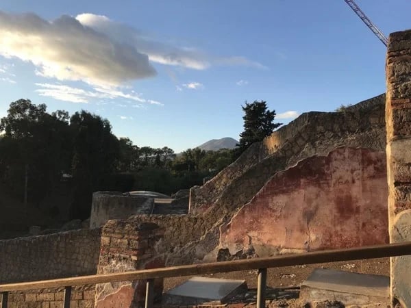 Orientational Classic Pompei Tour