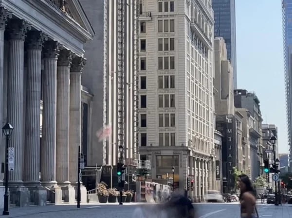 Walking the highlights of Montreal - private tour