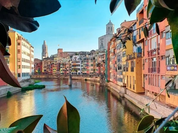 Experience Iconic Girona, Private Walking Tour