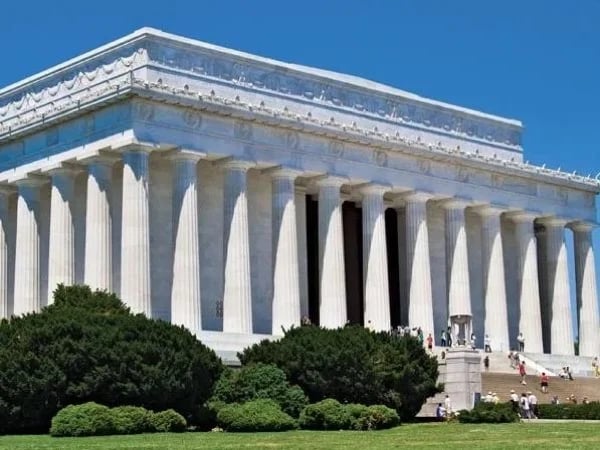 DC Monuments and Memorials Tour