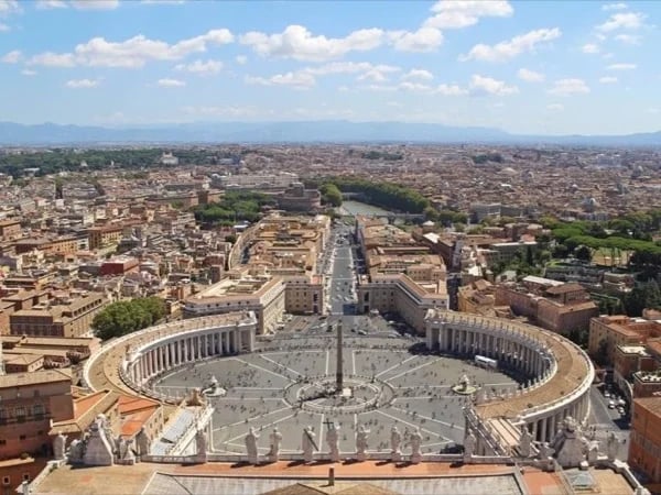 The Complete Vatican Private Tour: Sistine Chapel, Vatican Museums and St Peter Basilica