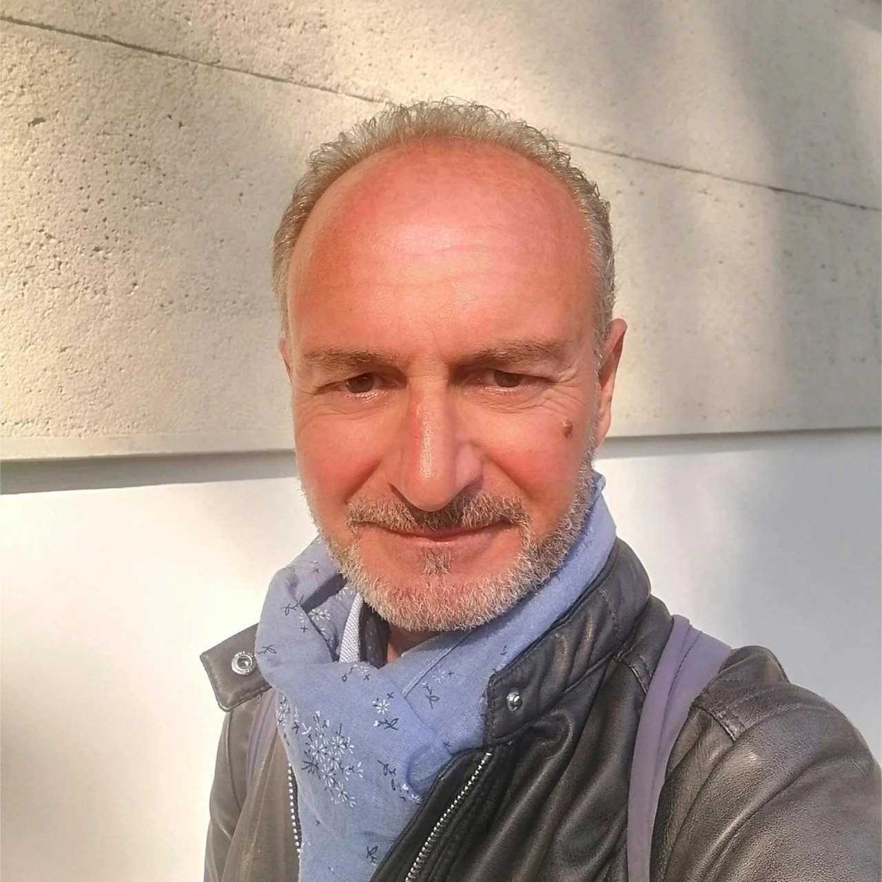 Dario R.