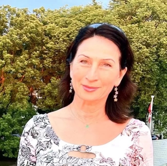 Elena K.