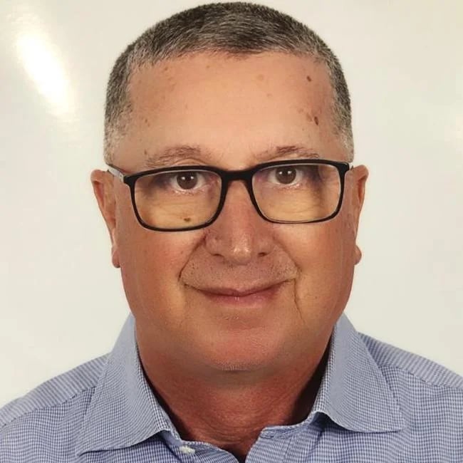 Abdelaziz C.