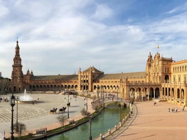Half Day Tour of the Architecture of Seville