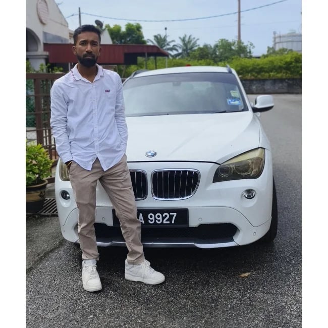 Raaj G.
